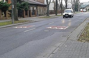 Kierowcy autobusów mają w nosie progi na Zaciszu