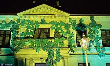 Śmieci wpełzły na Muzeum Woli