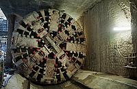 Nie chcą metra pod swoimi blokami. "Bo się zawalą"