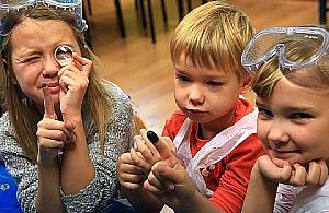 Mali Einsteini: Kap Kap Kap! O cieczach i płynach