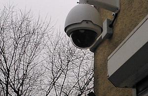 Kamery montują na Bródnie. To dobrze, ale nie wszyscy zadowoleni