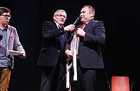 "Noga od stołka" dla Dąbrowskiego. "Czarny Bemiś" dla "Stołecznej"