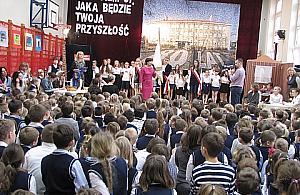 Samarytanka: Koty i kapelusze na 80-lecie szkoły