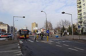 Dodatkowe lampy nad przejściami dla pieszych