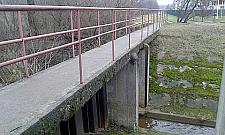 Mostek na Bobrowej - nadal groźny, ale niezagrożony