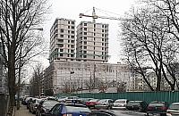 Dwie wie�e g�ruj� nad Karolkow�