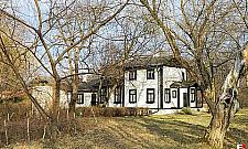 Kozłówka: kiedyś willa, dziś zepchnięta na margines