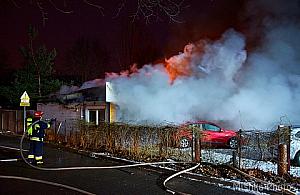 Paliło się przy komisie na Modlińskiej