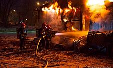 Paliło się przy komisie na Modlińskiej