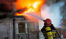 Paliło się przy komisie na Modlińskiej