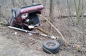 Dwa groźne dachowania na Bielanach