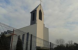 Wszystko musi być ogrodzone. Kościół też