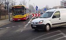 Świderska/Mehoffera: Poprawiono dojazd do mostu i tak już zostanie