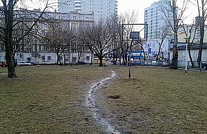 Co zrobić ze skwerem na skrzyżowaniu Wolskiej i Płockiej?