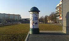 Nikt powiesił ogłoszenie Nigdzie