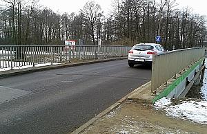 Zbudują Zdziarską dzięki temu, że mostek się wali