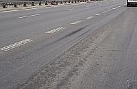 Zapchane studzienki i koleiny. Trasa Toruńska już wymaga naprawy