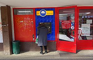 Uważajcie na bankomaty na Bródnie! Złodzieje czyszczą konta!