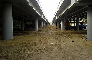 Do UKSW autobusem przez Wisłostradę?