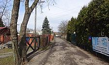 Cywilizacja wkracza między kurniki i domki Kaliszówki