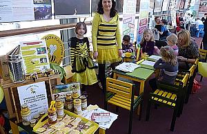 Pozytywnie zakręcona - Pszczółka Gosia