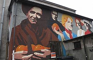 Gdzie znajduje się ten mural i co przedstawia?