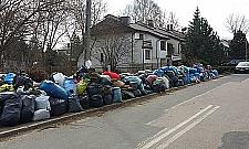 Dlaczego po "rewolucji" Wawer tonie w śmieciach?