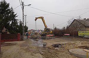 Kanalarze biorą się za Głębocką przy Lewandowie