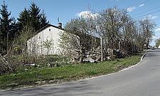 Jak żyć, gdy sąsiad ma wysypisko na działce?