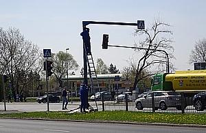 Rdza pomalowana na niebiesko