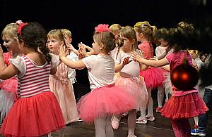 Klub Piaski zaprasza na tańce z maluchami