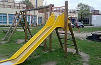 Plac zabaw na Szegedyńskiej w rozsypce. Nivea go nie naprawi?