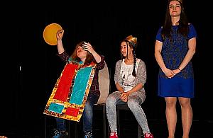 Dokąd z dzieckiem ? Na kabaret "Law, law, law..."