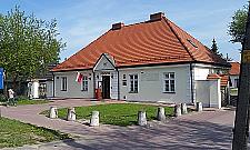 Ratusz w karczmie i XIX-wieczna poczta. Witamy w Jabłonnie