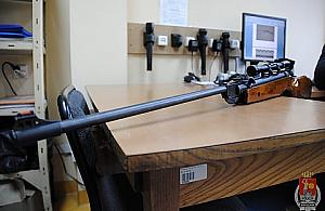 Strzelał w okno sąsiadowi. "Nie wiedziałem co robię"