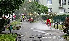 Kują asfaltowe chodniki na Bródnie. "Koniec komuny"