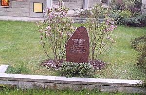 Pomnik smoleński na pl. Konfederacji