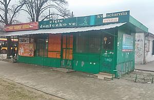 Zapomniany pawilon przy Olbrachta. Jeszcze postoi