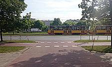 Broniewskiego: kierowcy ignorują pierwszeństwo rowerzystów