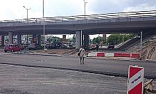 Przejście przez plac budowy? Piesi i rowery - won!