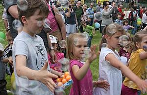 Dokąd z dzieckiem? Harce w dmuchanym zamku