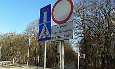 Uczelnia w rezerwacie. Dewastacja czy troska?