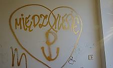 Grill, wino i zabawa. Huczne pożegnanie domu w Wawrze