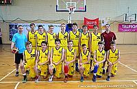 M³odzicy z Bia³o³êki pogromili koszykarskie gwiazdy