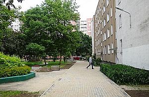 To podwórko ma 45 lat? Niesamowita metamorfoza na Łojewskiej