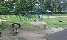 Kochanowskiego weźmie wszystko? Pole golfowe, scena czy monitoring?