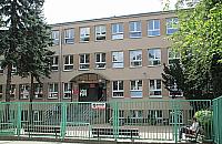 Pizza za podpisy pod projektami na rzecz szkoły i dofinansowaniem gazety radnego