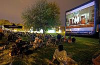 Film�w od metra, czyli kino w plenerze na Bielanach