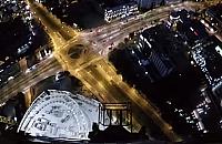 Niesamowity widok: w nocy wysoko nad Wol� [FILM]