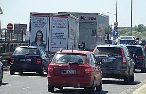 Wakacje a most Grota stoi. Permanentne korki